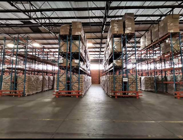 5,862M² WAREHOUSE FOR SALE IN POMONA